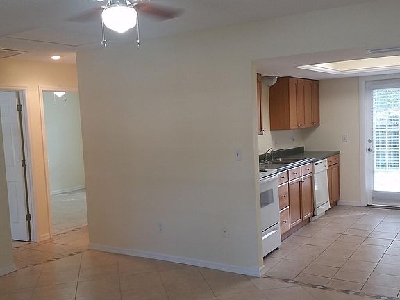4th image of 3047 57th Ave N APT B