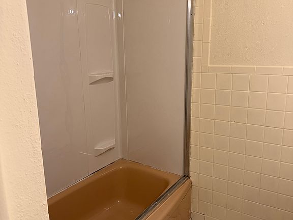 5th image of 6419 Tulip St