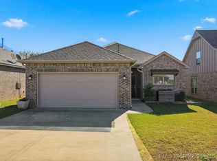 26882 E 143rd St S, Coweta, OK 74429