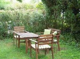 80 Webb St, Providence, RI 02908