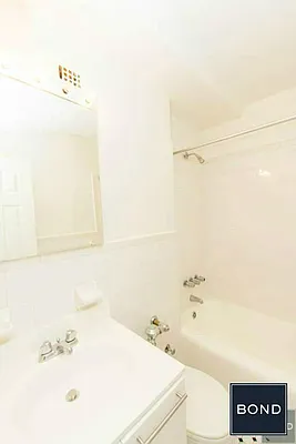 Rented by Bond New York | media 17