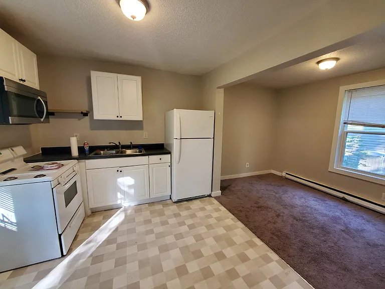 228 William St N #2 — Photo 6