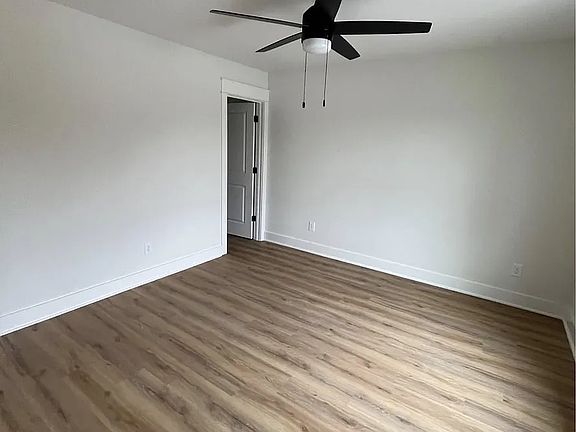 4th image of 402 Portland Blvd
