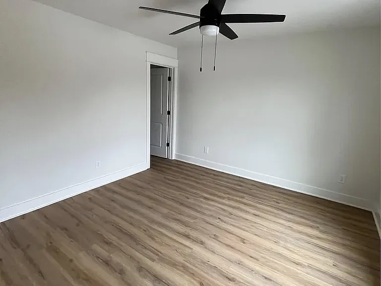 402 Portland Blvd — Photo 4