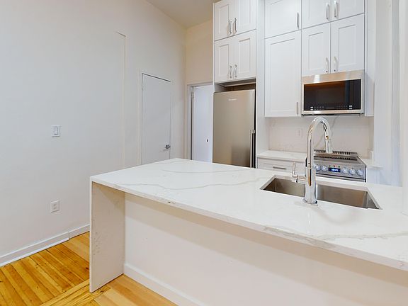 4th image of 158 W 84th St APT 3C