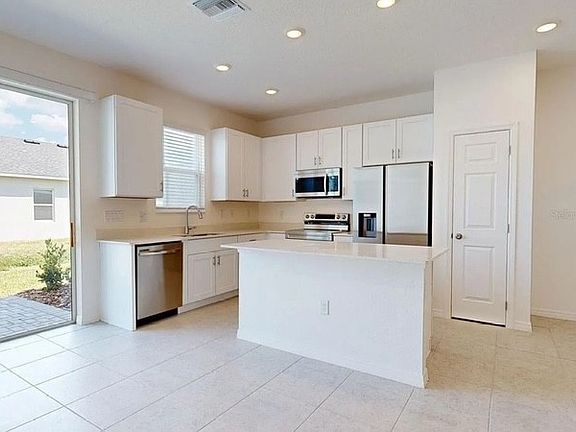 4th image of 1190 Wycliffe Way #1