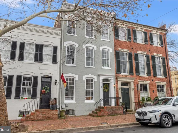 524 Queen St, Alexandria, VA 22314