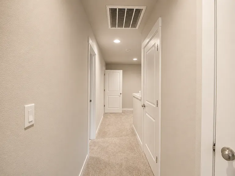 18426 NE 46th Pl — Photo 22