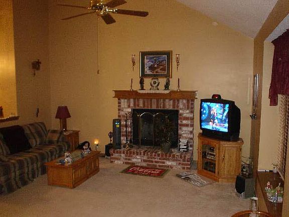 2nd image of 1118 McCaskey Dr