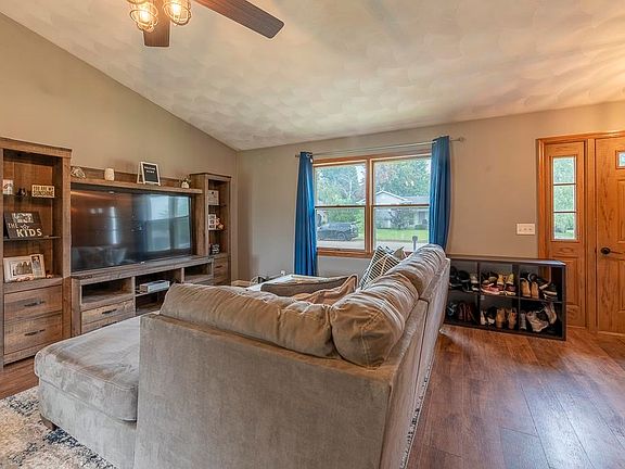 3rd image of 4315 Chadswyck Dr