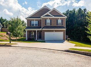3795 Hawk Tail Dr, Loganville, GA 30052