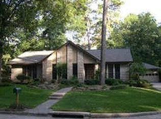 2206 Middle Creek Dr, Kingwood, TX 77339
