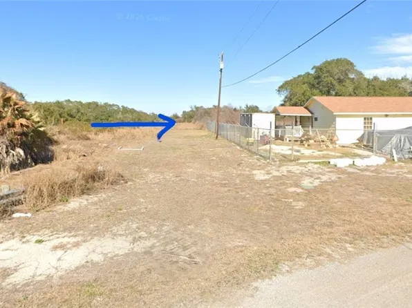 400 N 13th St, Aransas Pass, TX 78336