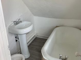 1007 13th St #3, Niagara Falls, NY 14301