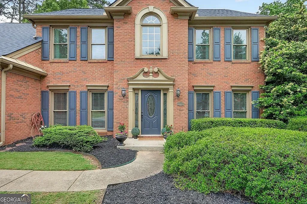 4 bed, 2660 sqft, $3,050 — Photo 3