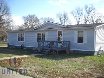2nd image of 1716 Whitcher Ave