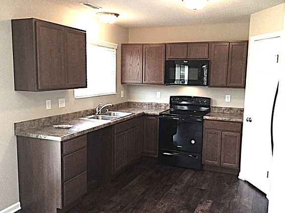 2nd image of 9674 Sweetwater Ln