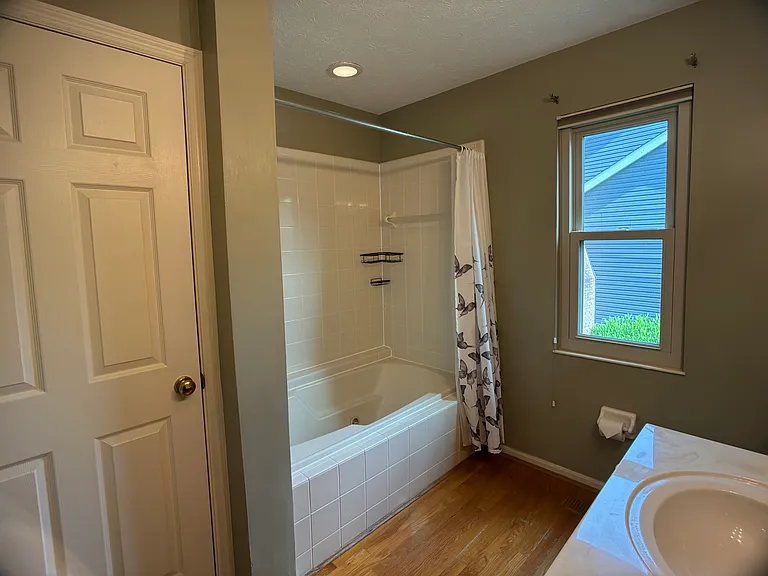 6400 Belmont Park Ct — Photo 17