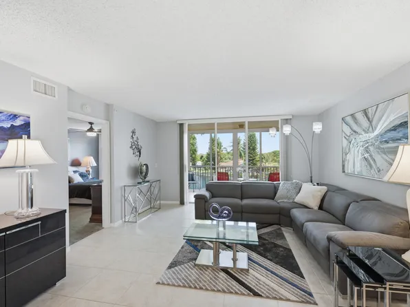 9587 Weldon Circle #B308, Tamarac, FL 33321