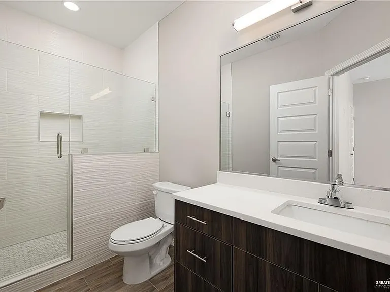 4216 Walnut Ave #1 — Photo 5