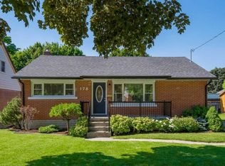178 Bristol St, Waterloo, ON N2J1H1