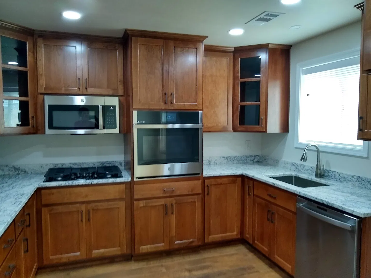 2 bed, 1457 sqft, $2,008 — Photo 4