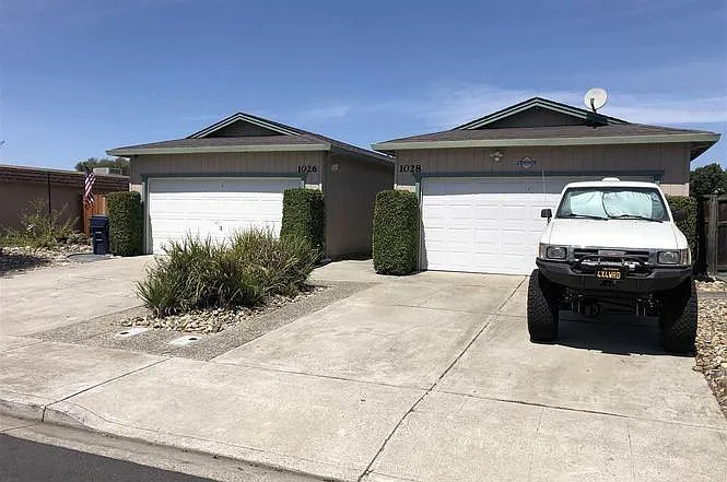 1026 Bluebell Dr photo 1