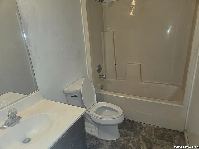 320 Station St #101 — Photo 9