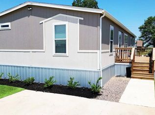 28 Cayman Cir, Umatilla, FL 32784