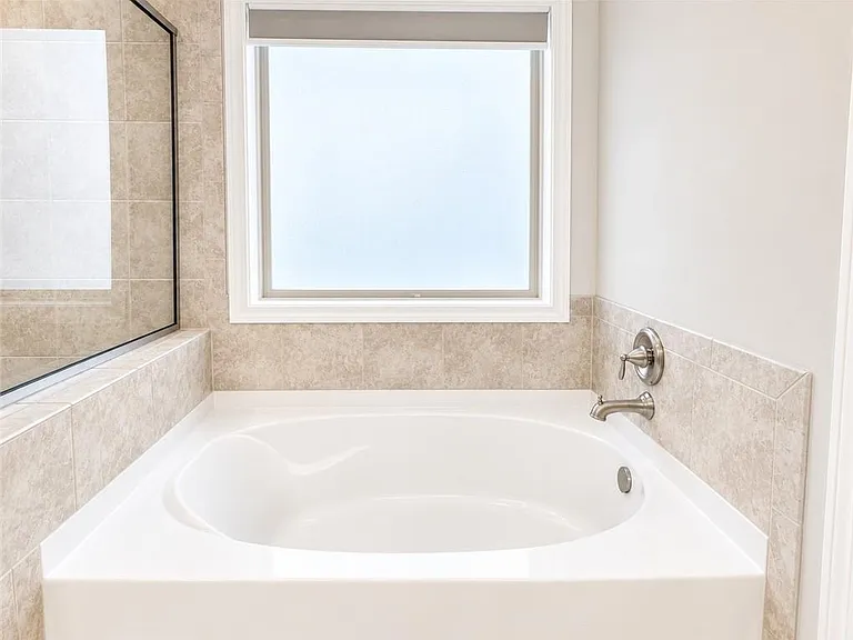 4181 Summer Breeze Way — Photo 17