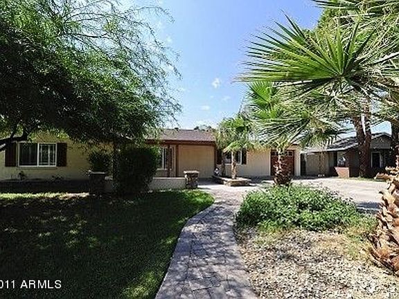 3rd image of 4009 E Catalina Dr