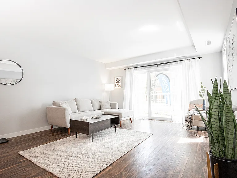 515 McMillan Ave #2 — Photo 4