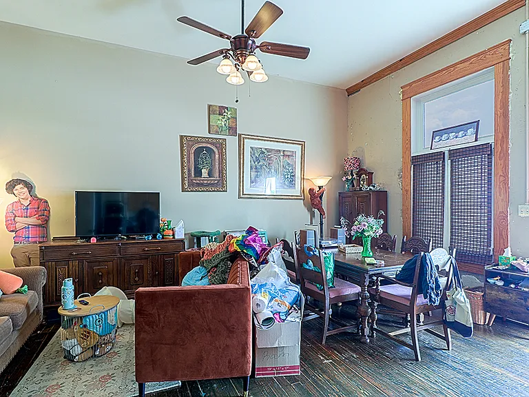202 E San Antonio St #127 — Photo 2