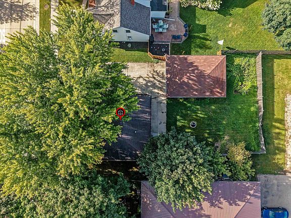 3rd image of 739 Depot St