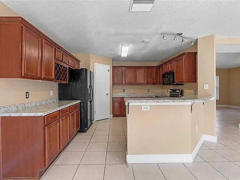 12136 Fern Haven Ave — Photo 28