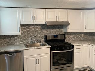 446 W 4th St #1R, Boston, MA 02127