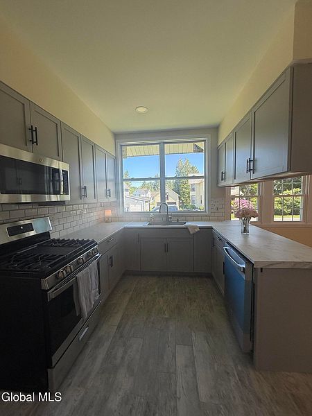 4th image of 49 Haskell Street