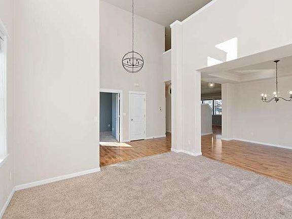 4th image of 2675 SW 49th St