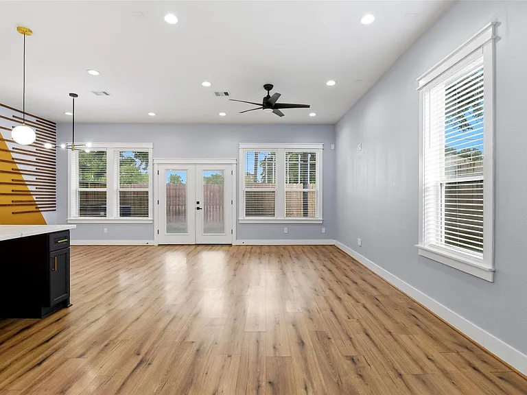 6476 Tc Jester Blvd — Photo 12
