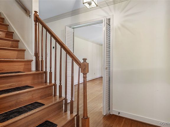 5th image of 6910 W Grace St