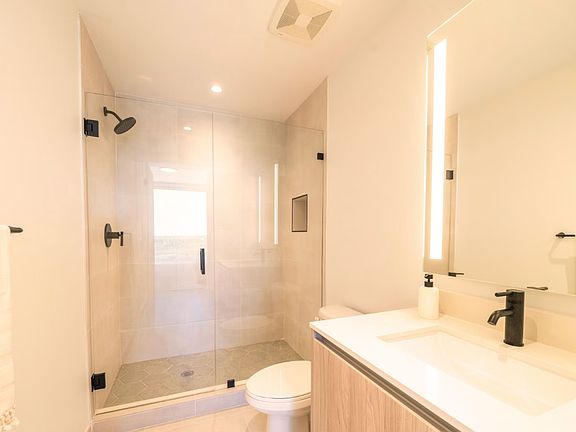 3rd image of 188 NW 24th St #333