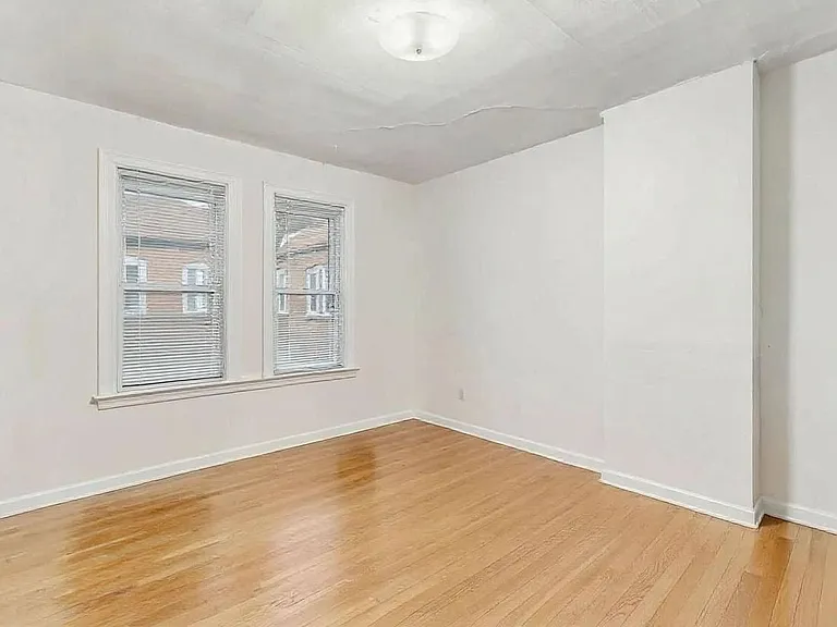196 W 8th Ave — Photo 21
