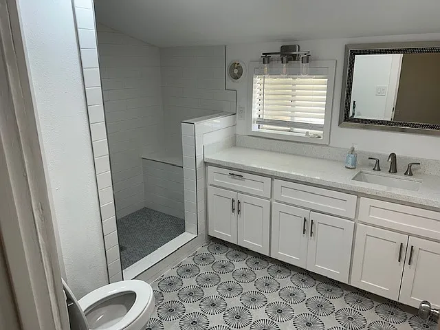 3 bed, 1200 sqft, $1,800 — Photo 2