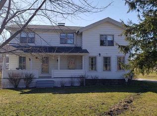 1295 Harpersfield Rd, Geneva, OH 44041