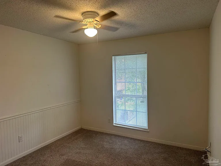843 Esconditas Pl — Photo 4