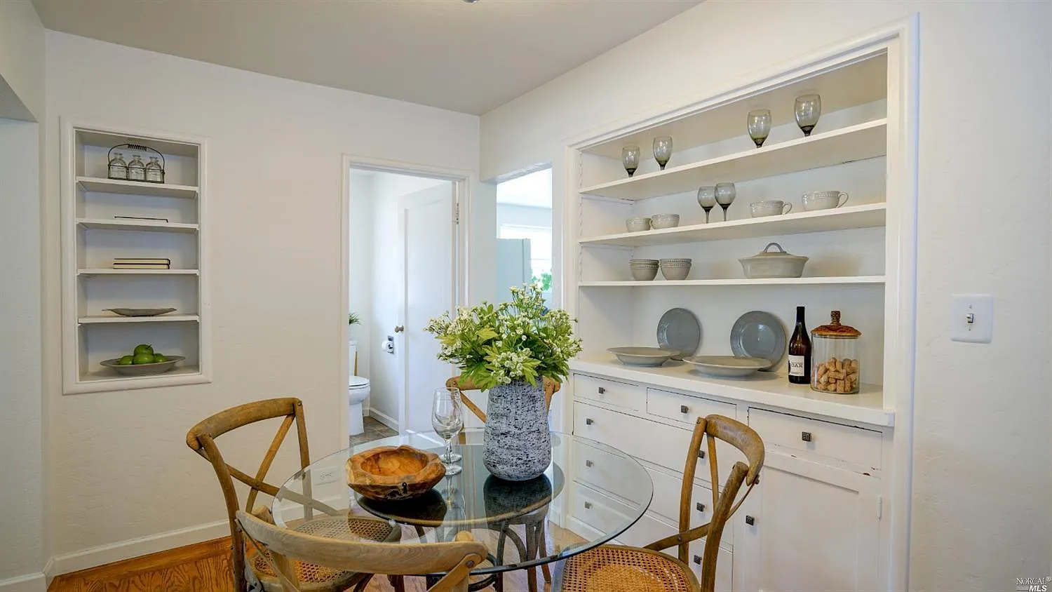 2 bed, 804 sqft, $2,500 — Photo 4