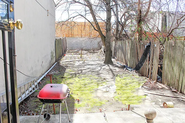 Rented by Corcoran | media 24