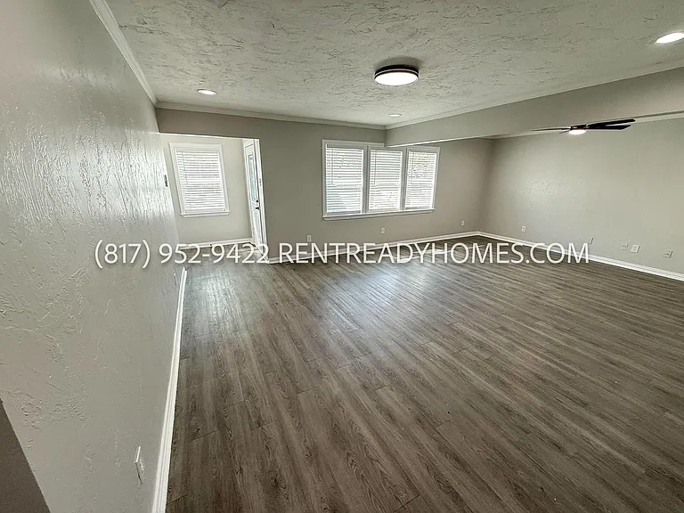 913 Harrison Dr — Photo 11