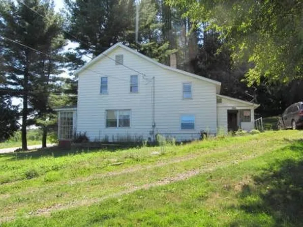 923 Meadville Rd, Titusville, PA 16354