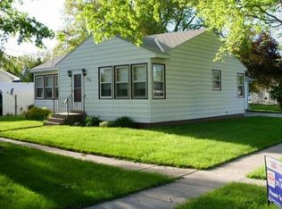 250 E 3rd St, Pilger, NE 68768